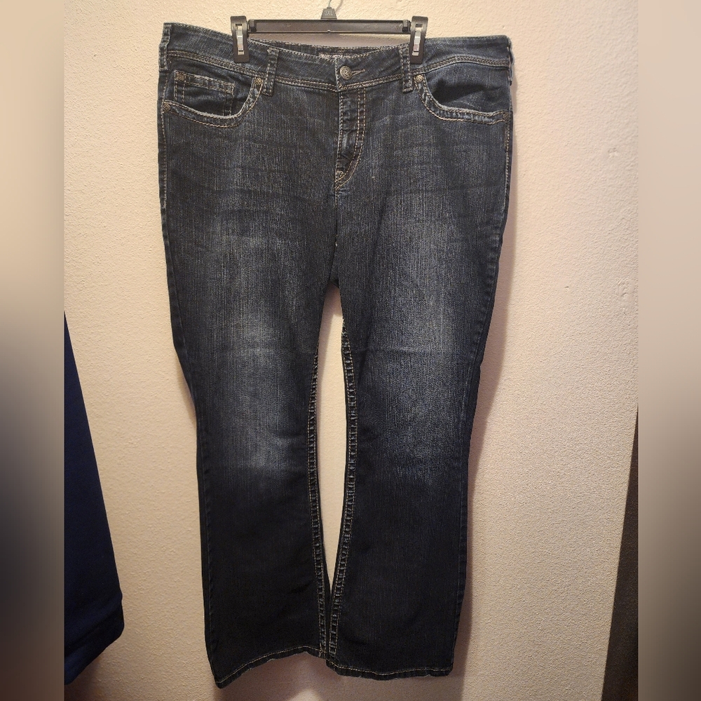 Silver Jeans Suki Surplus Size 22/34L